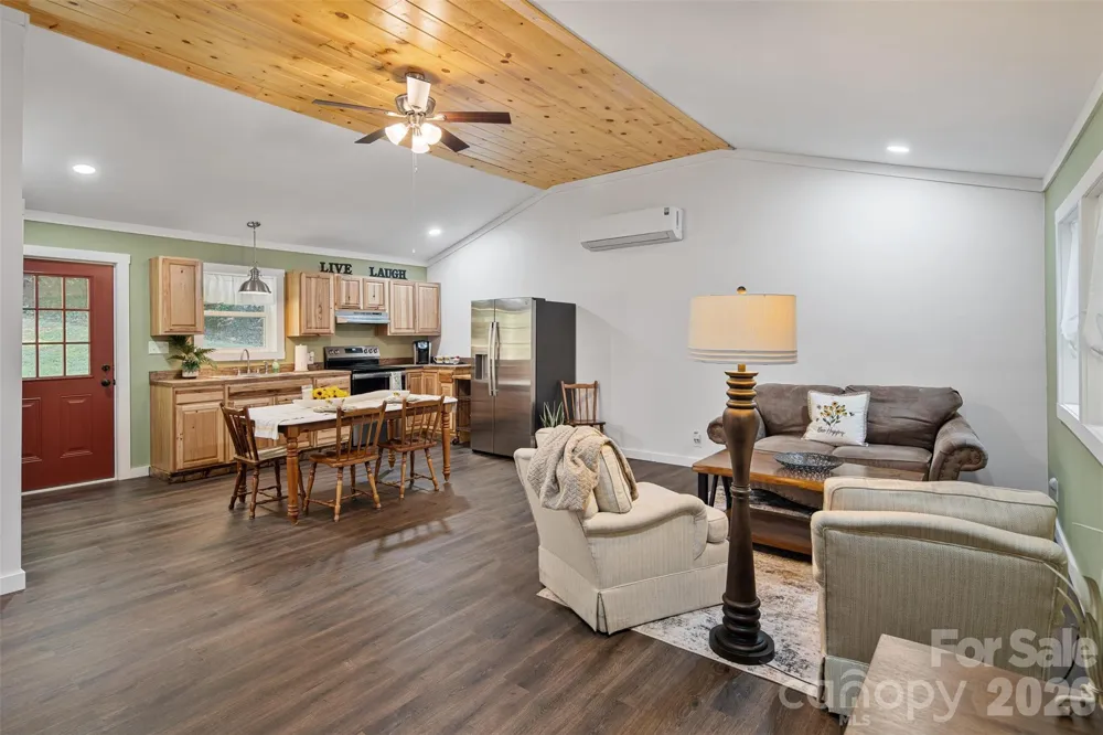 190 Hummingbird Lane Fleetwood, NC 28626