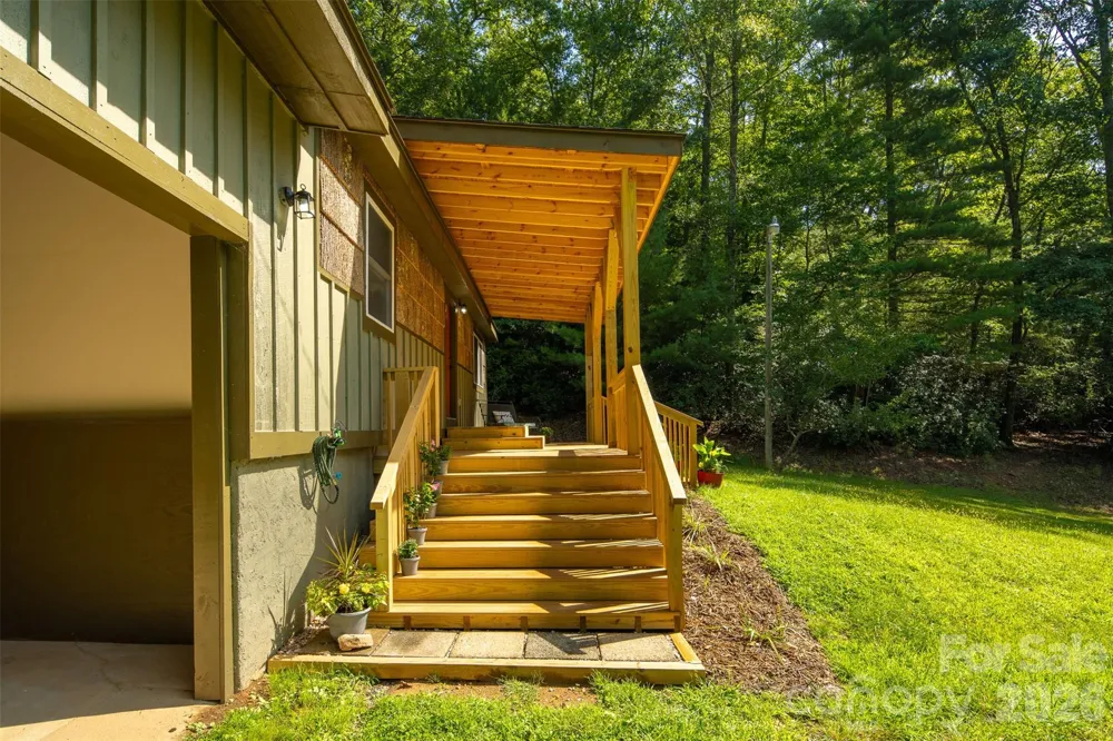 190 Hummingbird Lane Fleetwood, NC 28626