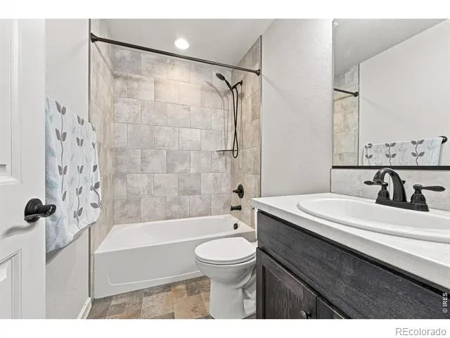 2433 Shooting Star Way Evans, CO 80620