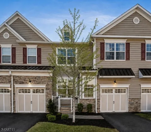 93 Autumn Ln