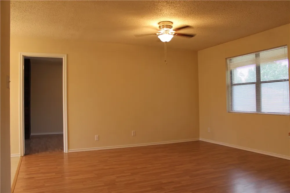 122 Southside Drive Sanger, TX 76266