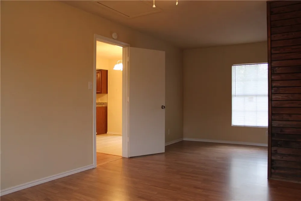 122 Southside Drive Sanger, TX 76266