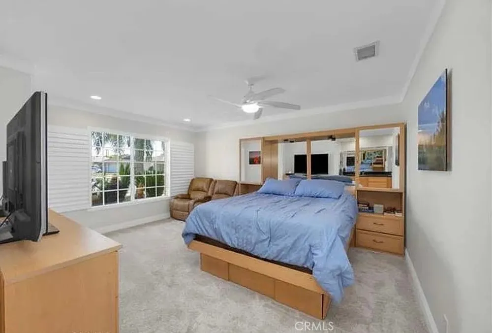 9112 Playa Drive Huntington Beach, CA 92646