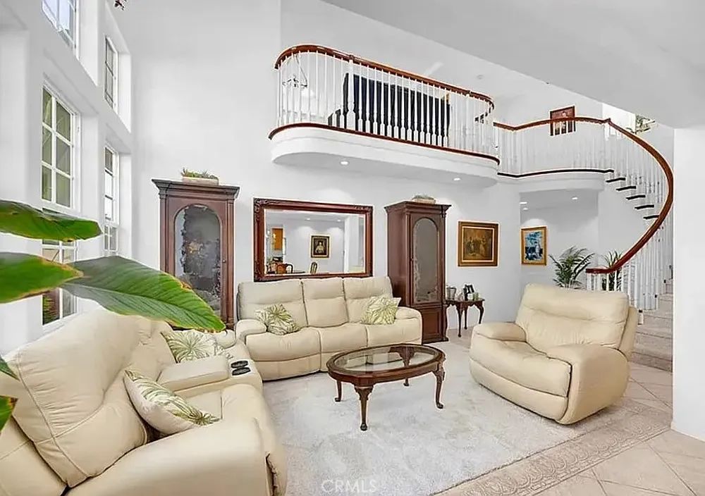 9112 Playa Drive Huntington Beach, CA 92646