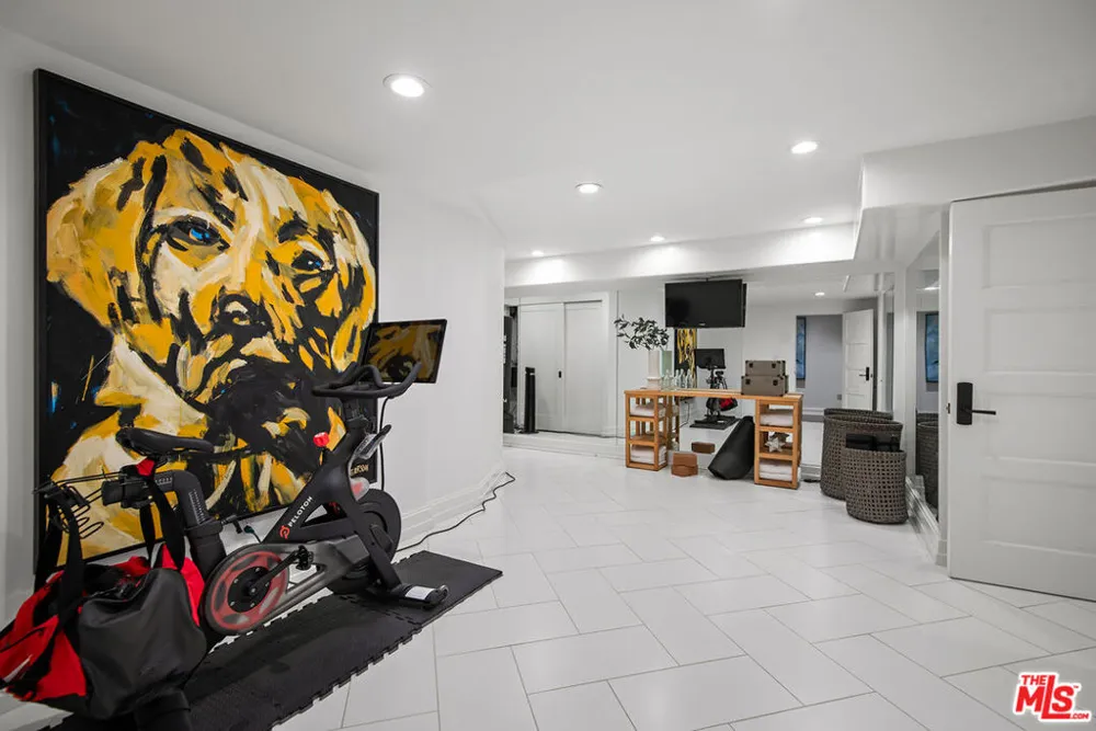 9928 Toluca Lake Avenue Toluca Lake, CA 91602