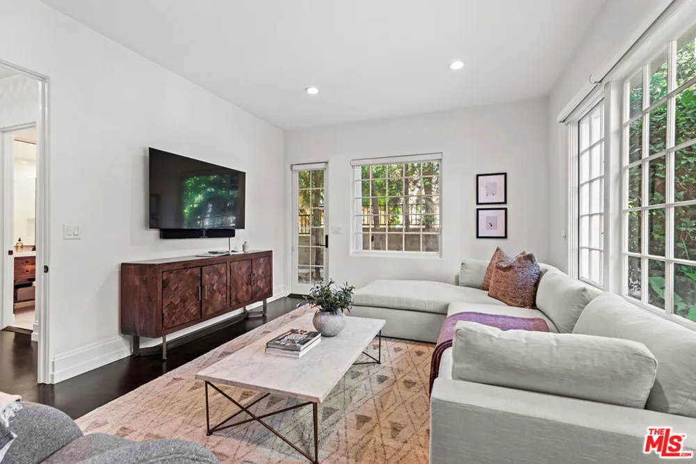 9928 Toluca Lake Avenue Toluca Lake, CA 91602