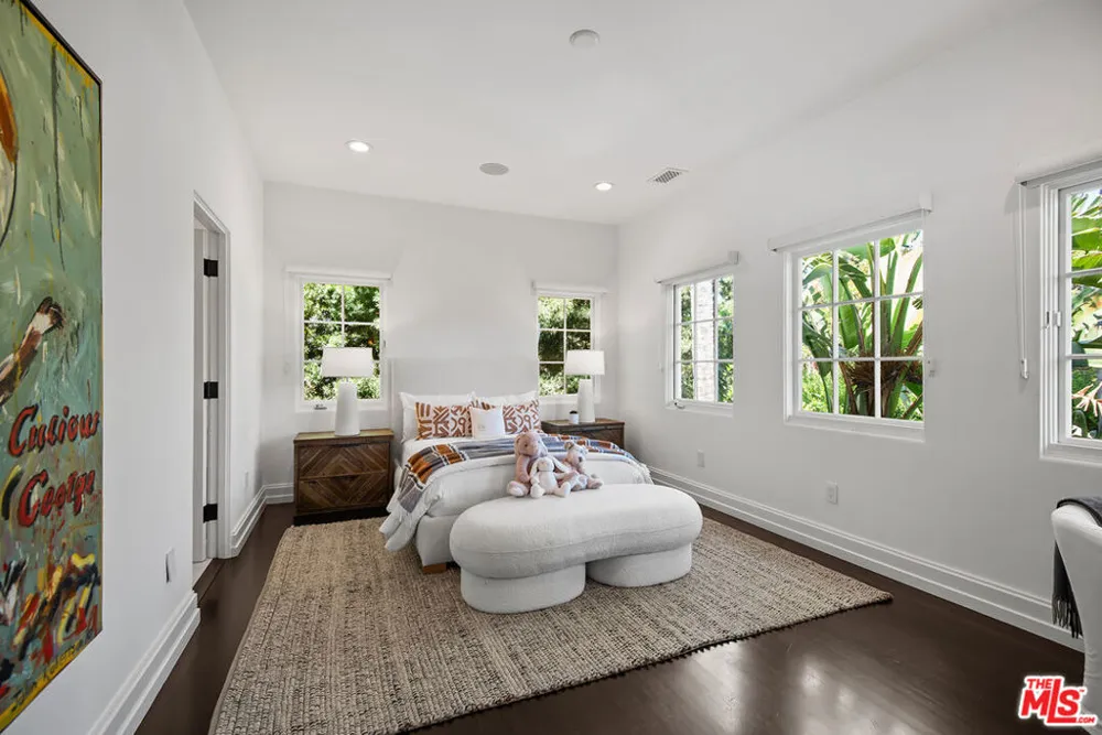 9928 Toluca Lake Avenue Toluca Lake, CA 91602