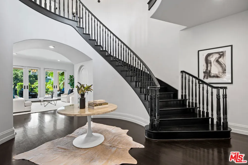 9928 Toluca Lake Avenue Toluca Lake, CA 91602