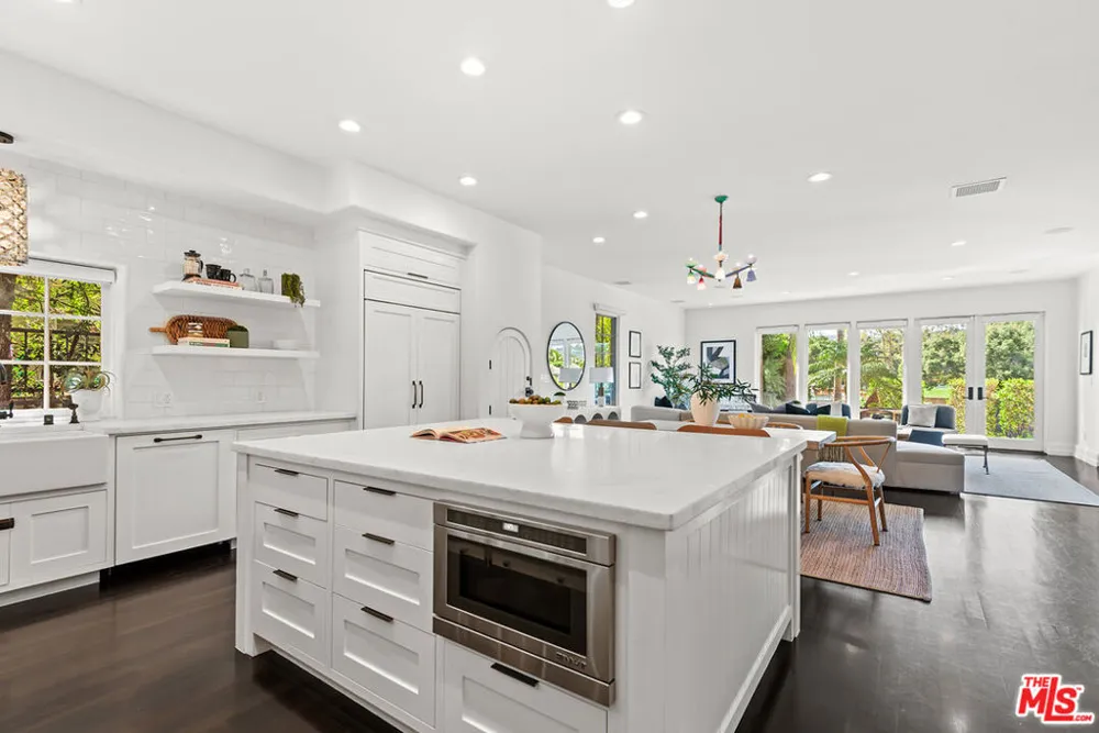 9928 Toluca Lake Avenue Toluca Lake, CA 91602