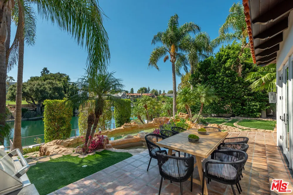 9928 Toluca Lake Avenue Toluca Lake, CA 91602