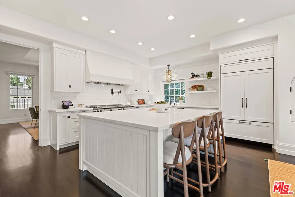 9928 Toluca Lake Avenue Toluca Lake, CA 91602