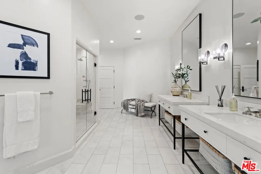9928 Toluca Lake Avenue Toluca Lake, CA 91602