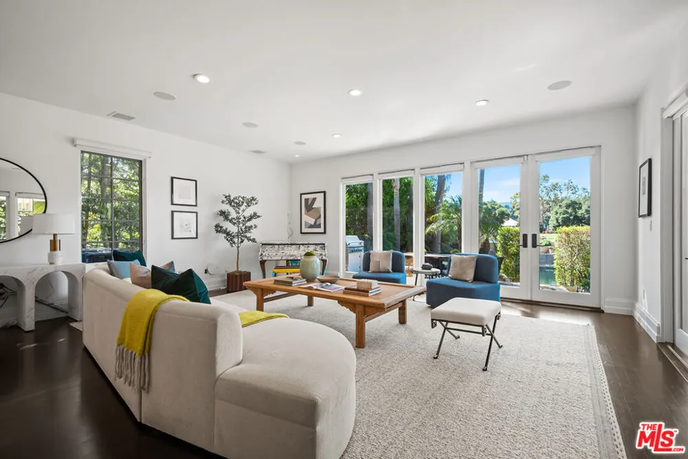 9928 Toluca Lake Avenue Toluca Lake, CA 91602