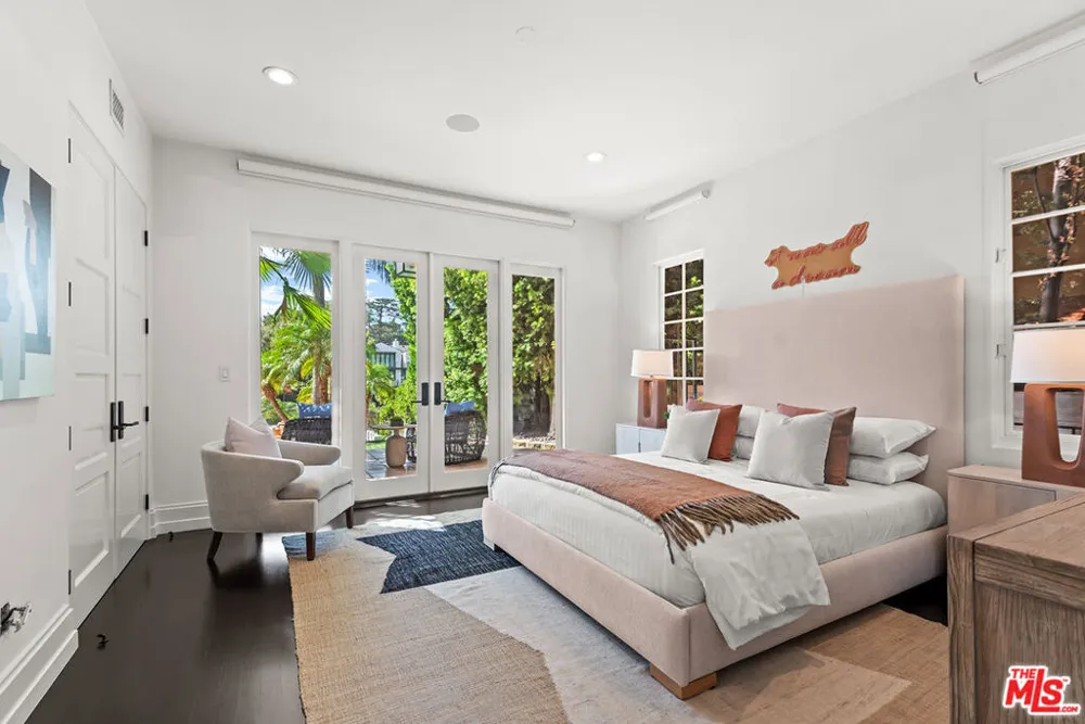 9928 Toluca Lake Avenue Toluca Lake, CA 91602