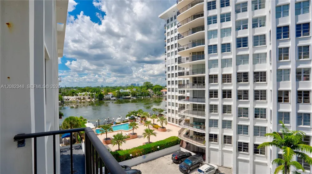 5640 Collins Ave #6B Miami Beach, FL 33140