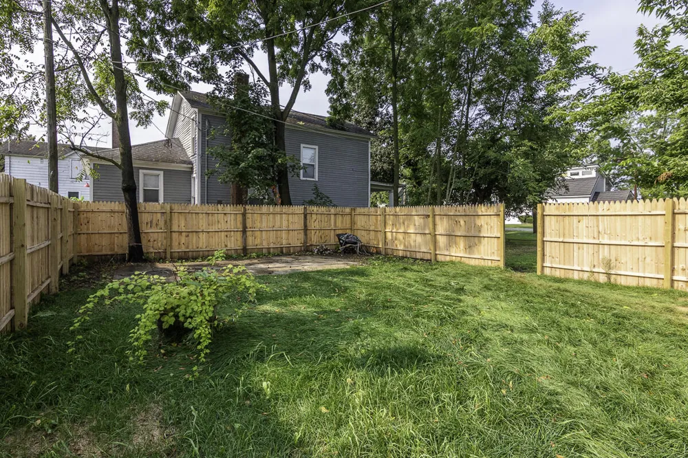 102 Pine Street Paw Paw, MI 49079