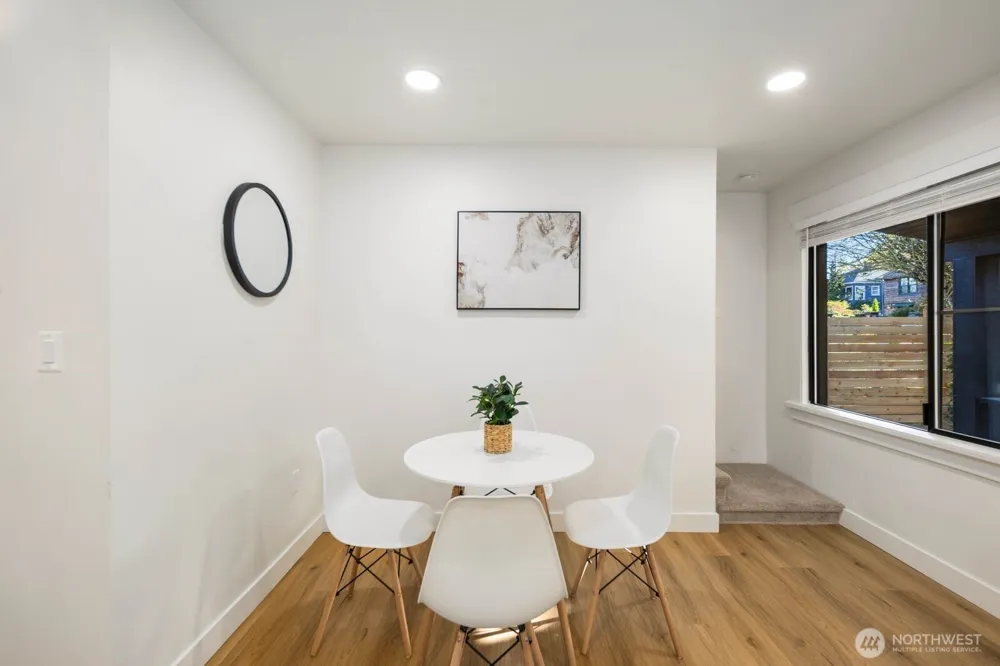 7132 34th Avenue SW Seattle, WA 98126