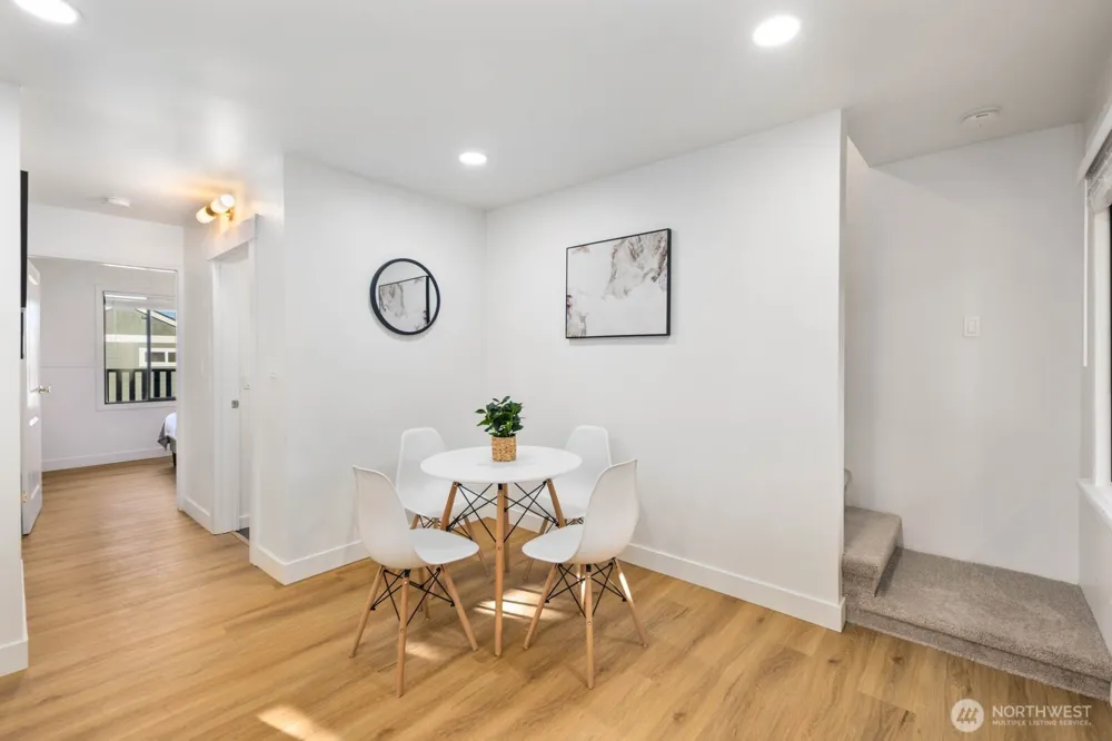 7132 34th Avenue SW Seattle, WA 98126