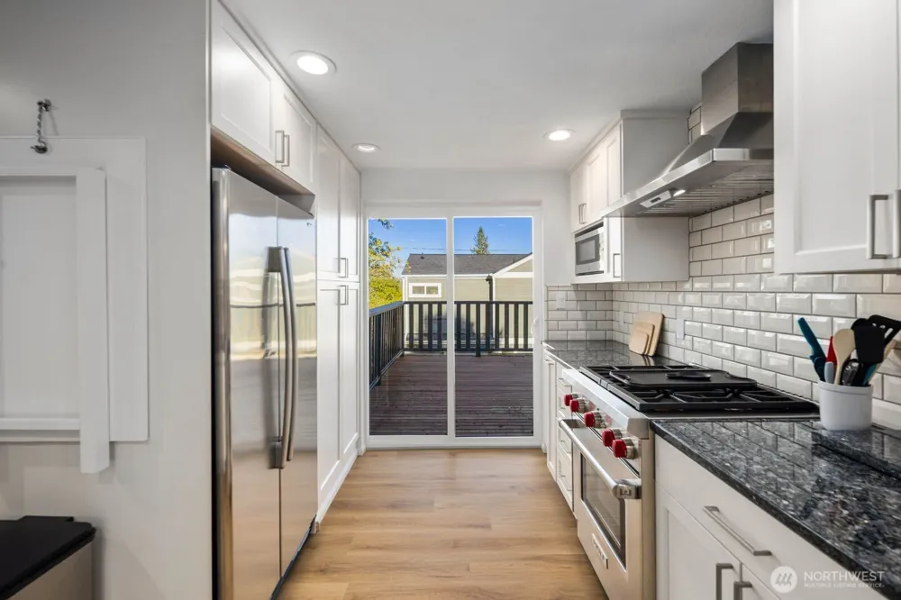 7132 34th Avenue SW Seattle, WA 98126