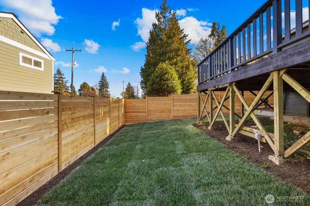 7132 34th Avenue SW Seattle, WA 98126