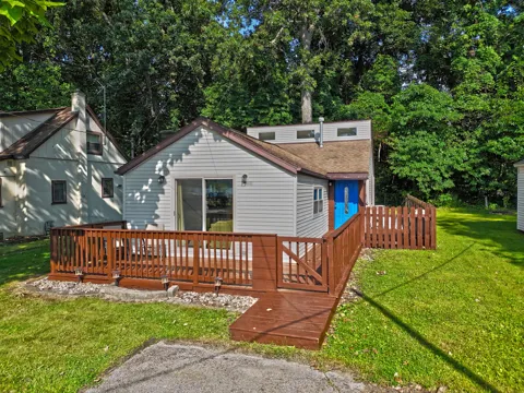 63432 Lakeshore Drive