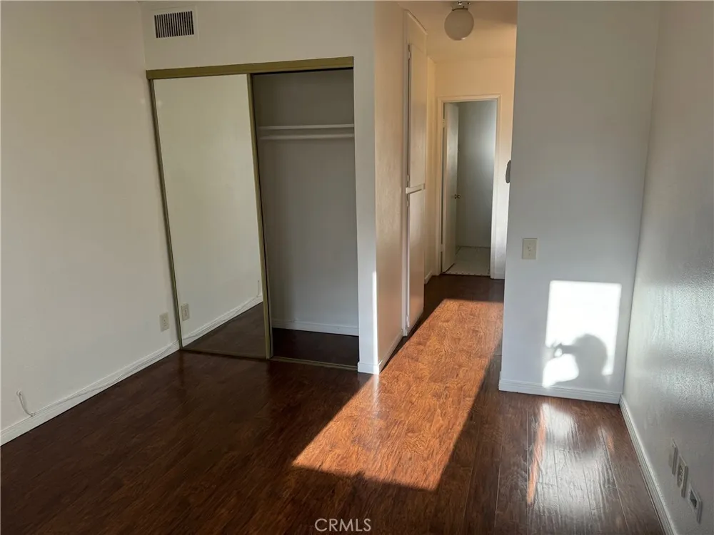 5460 White Oak Encino, CA 91316