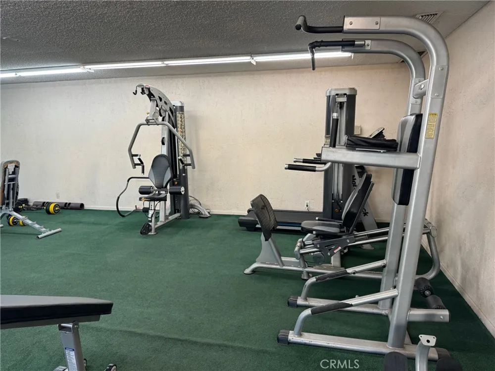 5460 White Oak Encino, CA 91316