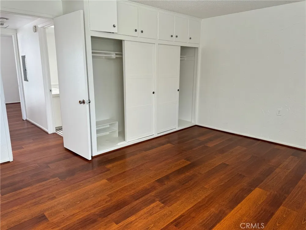 5460 White Oak Encino, CA 91316