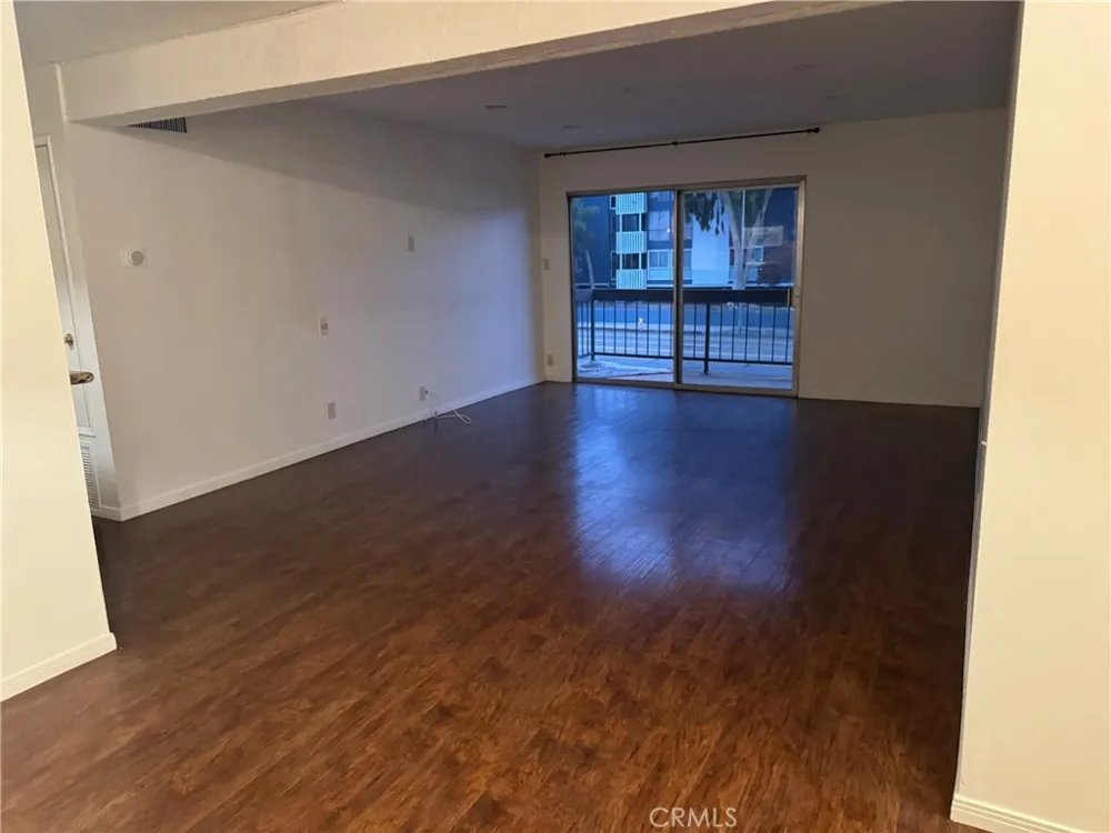 5460 White Oak Encino, CA 91316