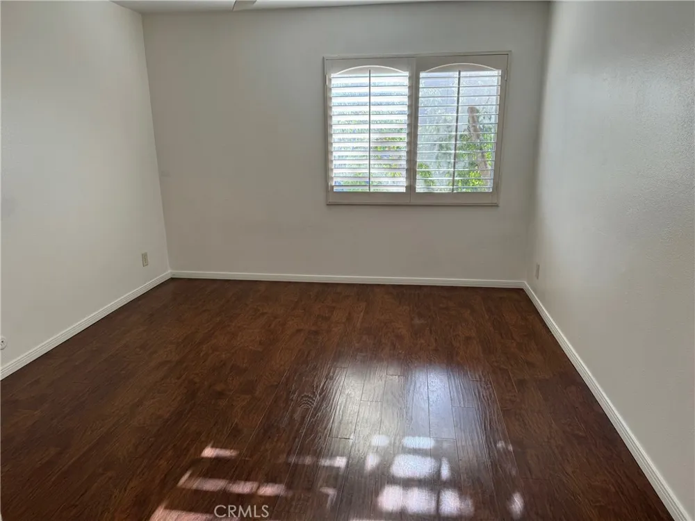 5460 White Oak Encino, CA 91316