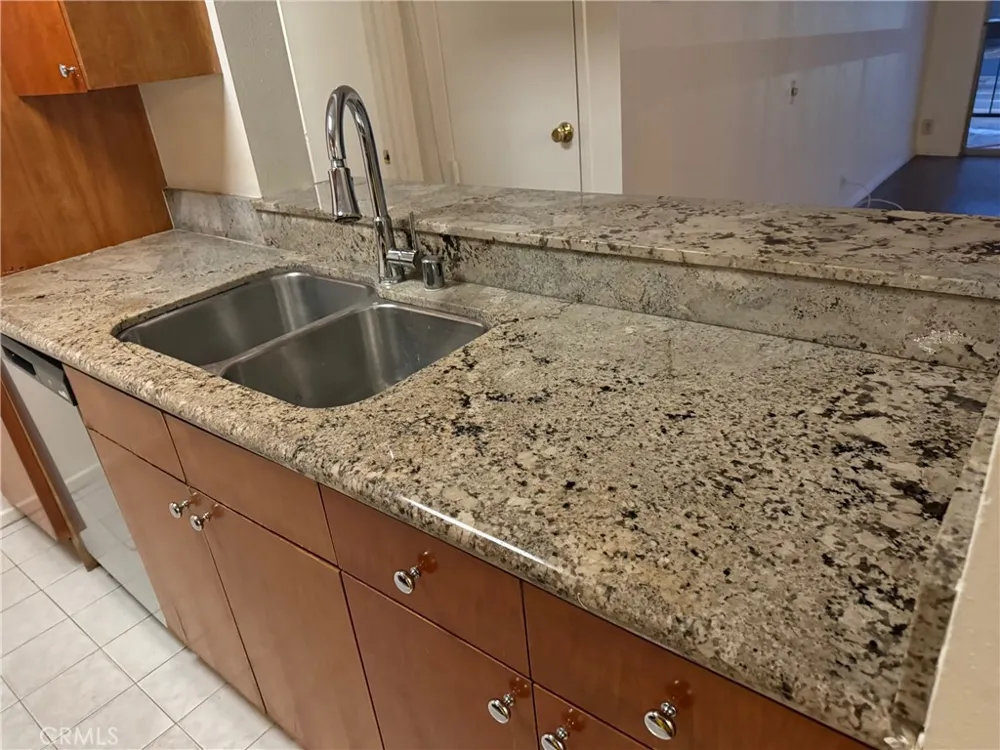 5460 White Oak Encino, CA 91316