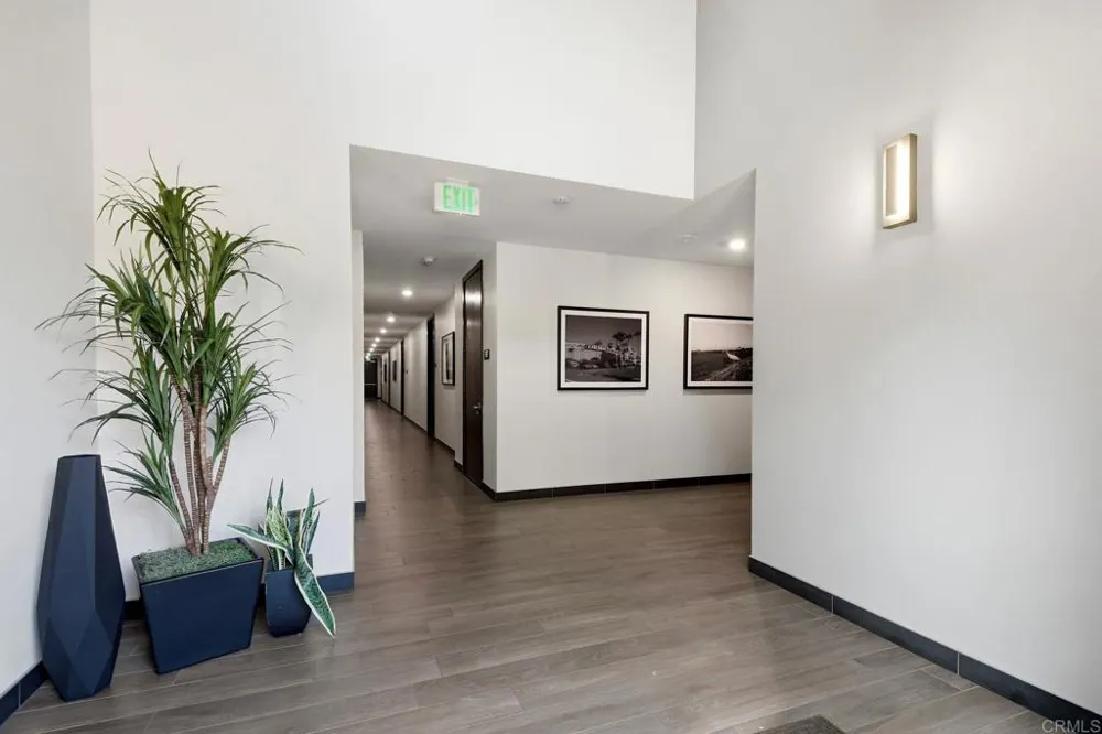 6042 Colt Place #303 Carlsbad, CA 92009