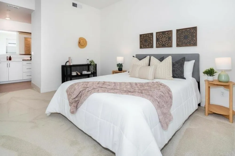 6042 Colt Place #303 Carlsbad, CA 92009