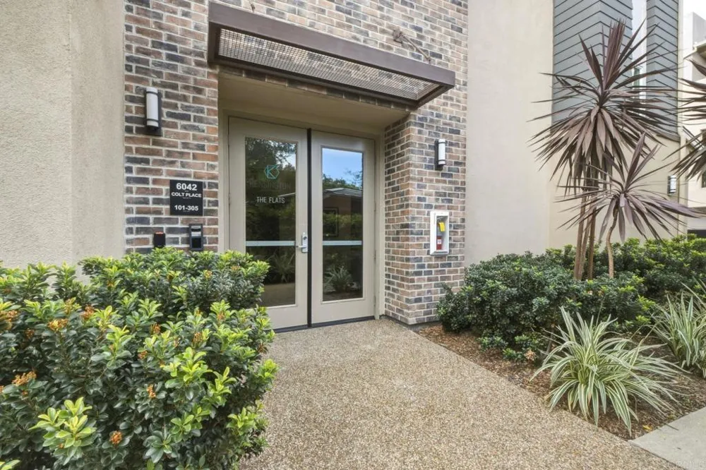 6042 Colt Place #303 Carlsbad, CA 92009