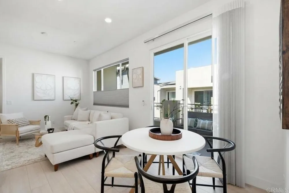 6042 Colt Place #303 Carlsbad, CA 92009
