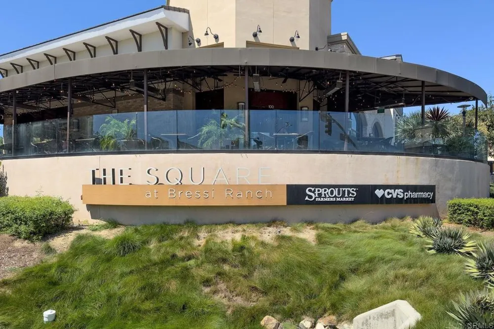 6042 Colt Place #303 Carlsbad, CA 92009