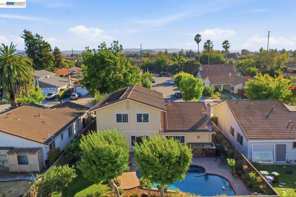 33455 Caliban Dr Fremont, CA 94555