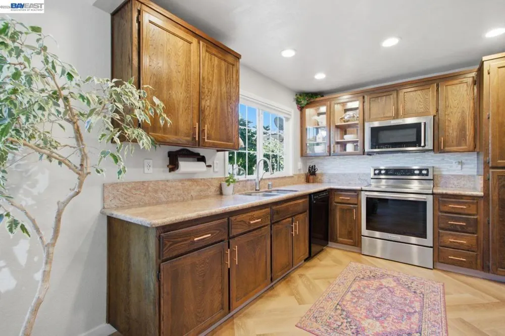 33455 Caliban Dr Fremont, CA 94555