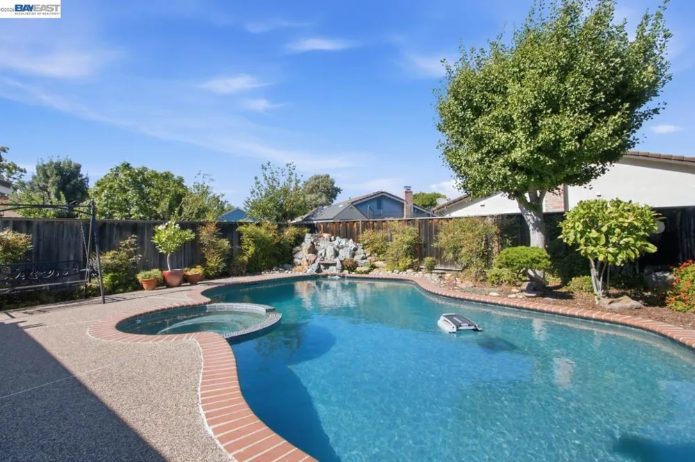 33455 Caliban Dr Fremont, CA 94555