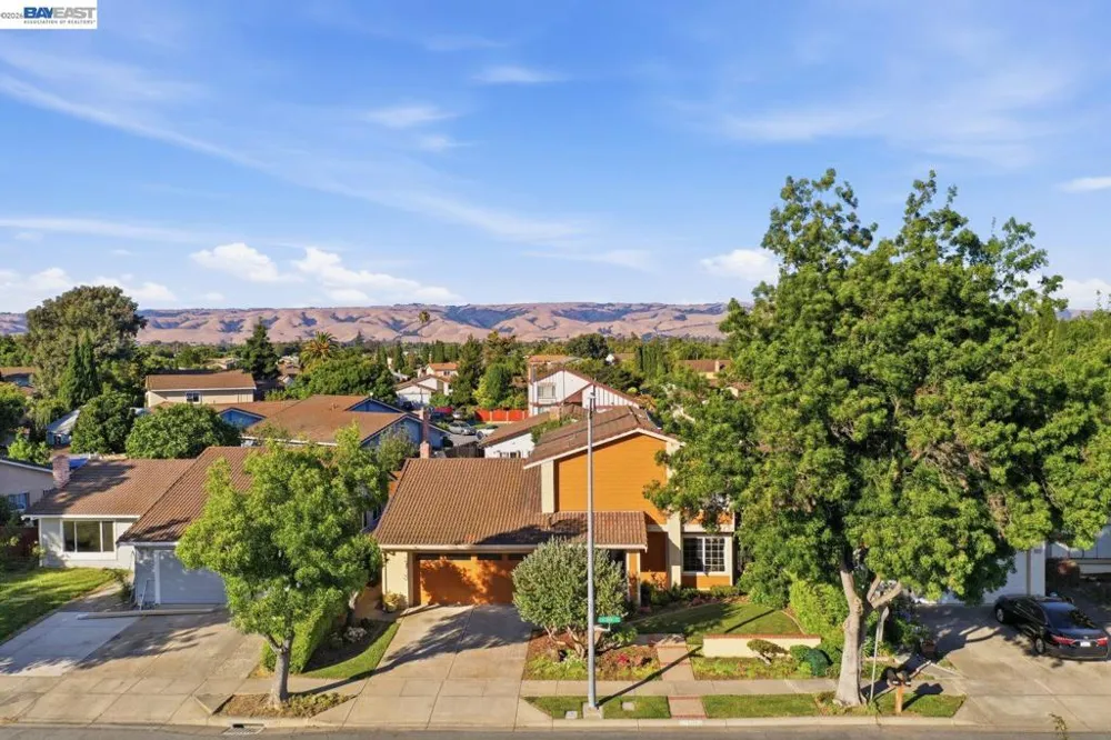 33455 Caliban Dr Fremont, CA 94555