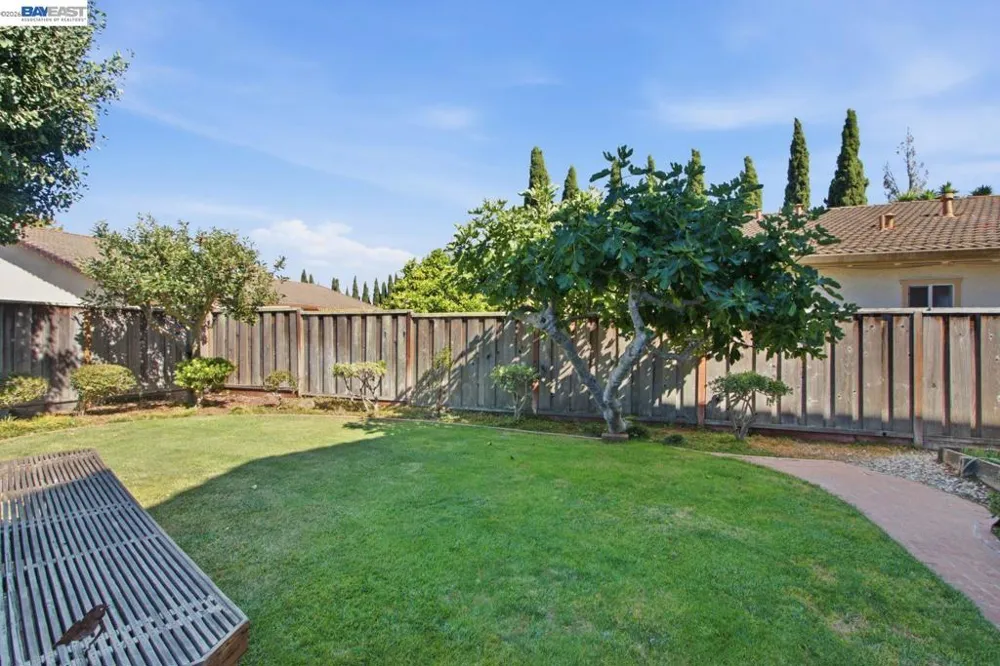 33455 Caliban Dr Fremont, CA 94555