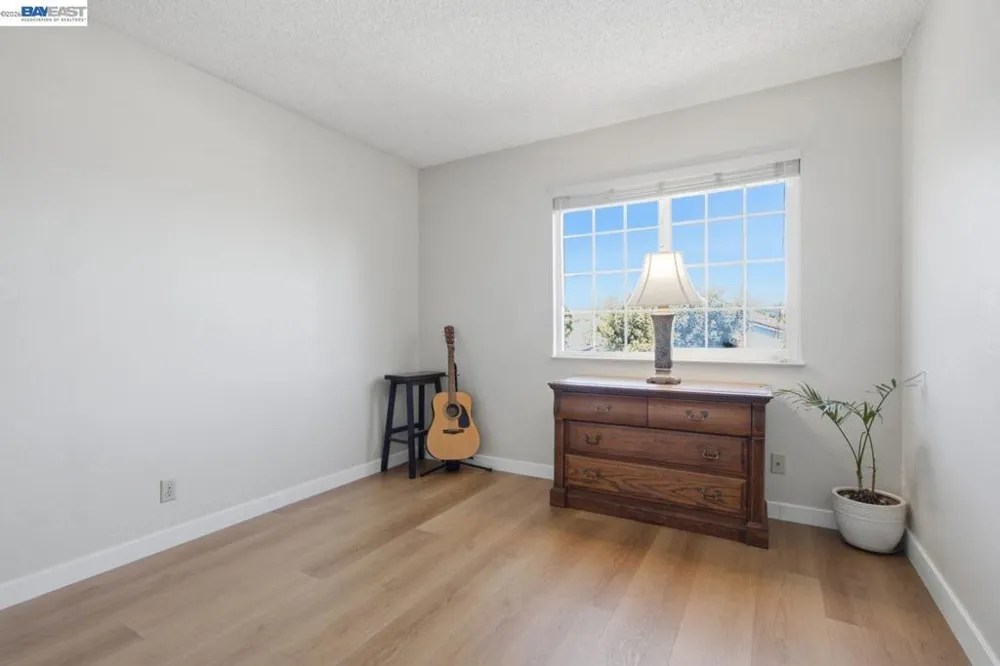 33455 Caliban Dr Fremont, CA 94555