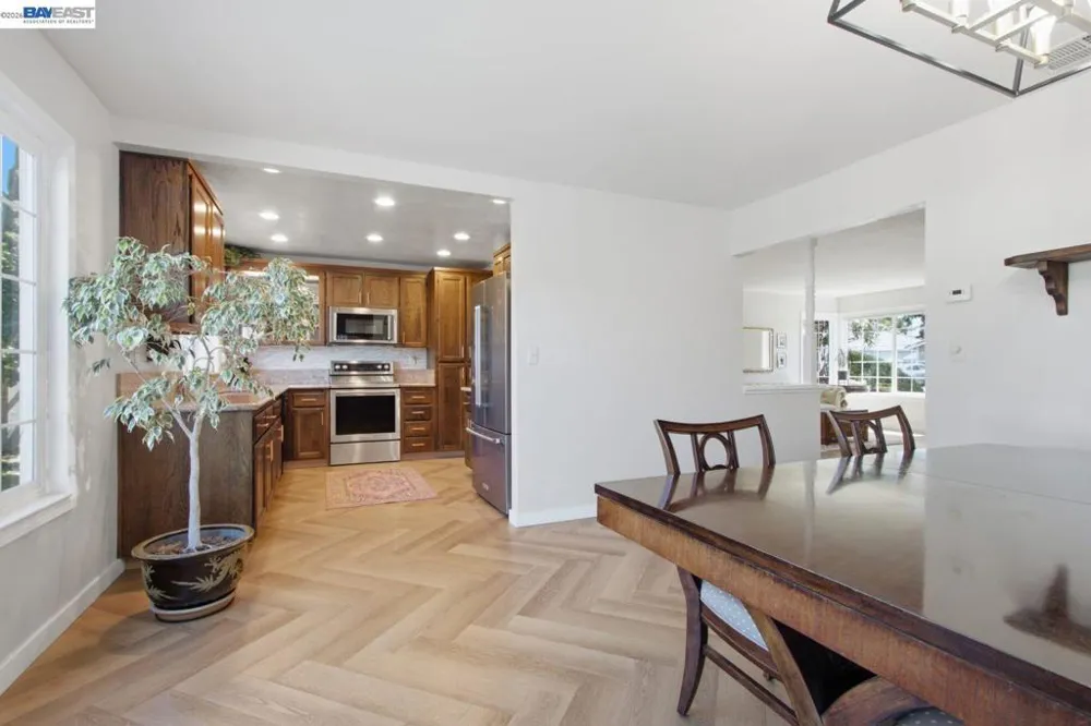 33455 Caliban Dr Fremont, CA 94555