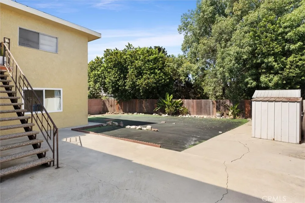 1467 W I STREET Wilmington, CA 90744