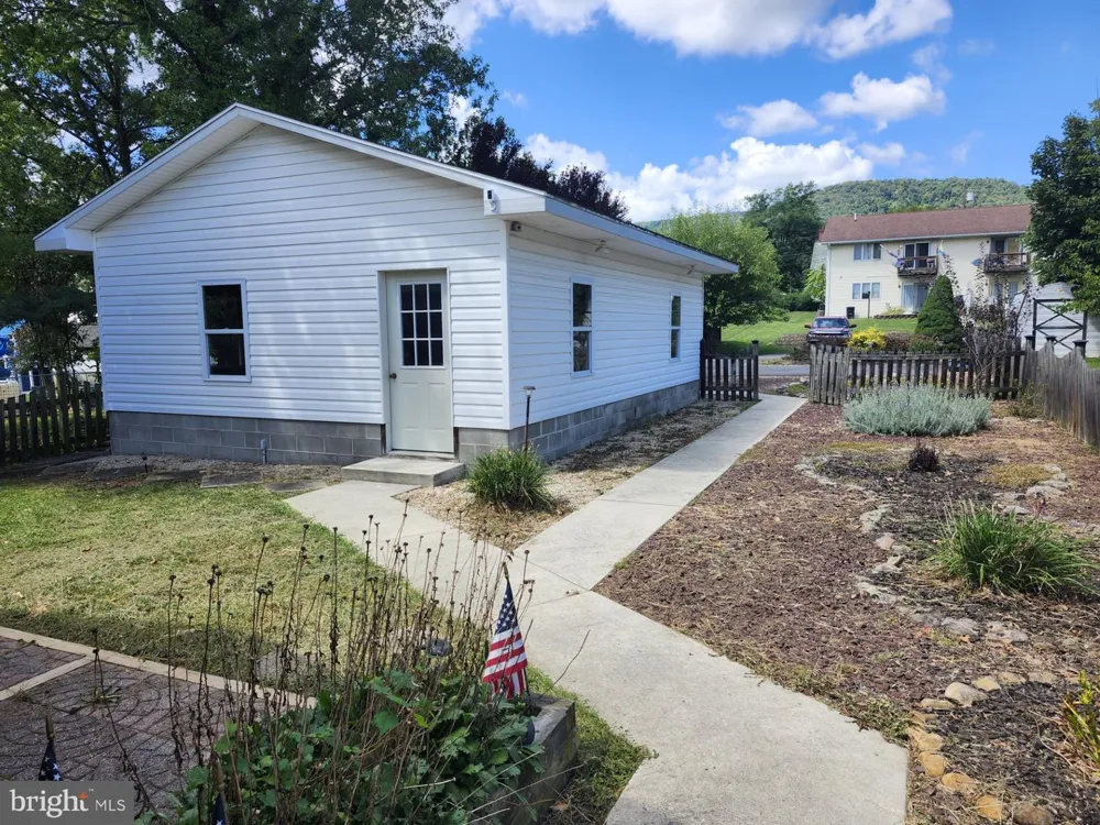 166 S A STREET Keyser, WV 26726