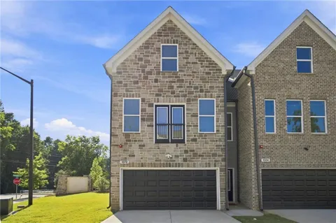 1508 Burberry Alley