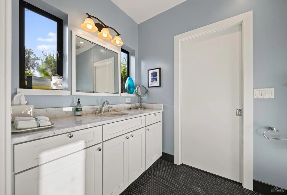 529 Virginia Drive Tiburon, CA 94920