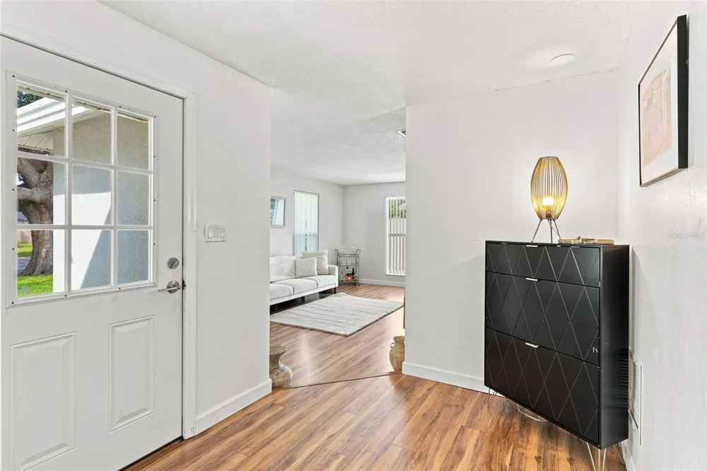 1511 S HILLCREST AVENUE Clearwater, FL 33756