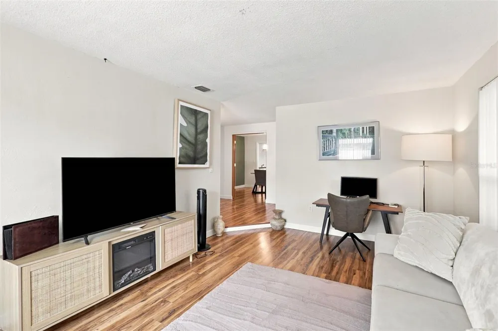 1511 S HILLCREST AVENUE Clearwater, FL 33756
