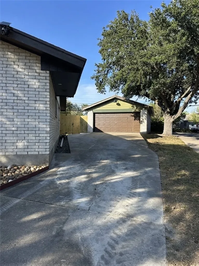 4726 Champions Drive Corpus Christi, TX 78413